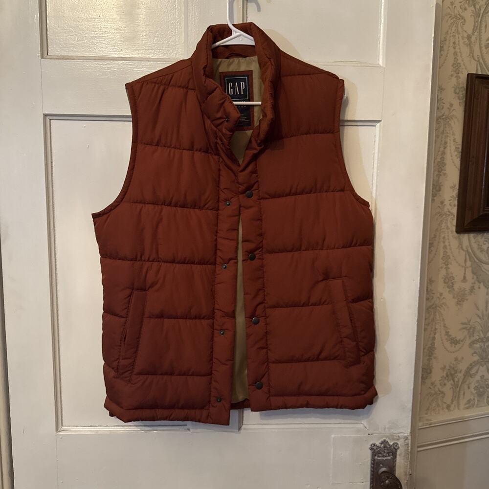 GAP Men's Sleeveless Puffer Vest -water Resistant Size Medium